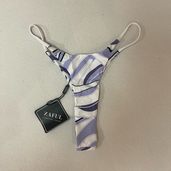Zaful Other - 2/$20 - NWT Beautiful Zaful Purple and White Bikini Bottom & Matching Wrap - S